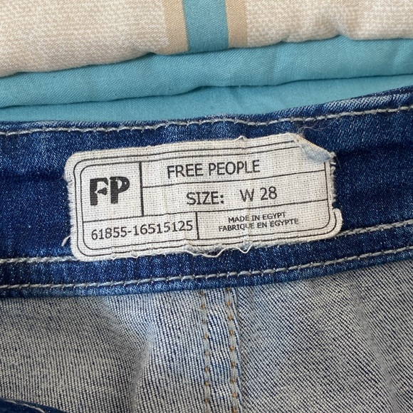 Free People Ultra High Pull On Skinny jeans size 28 - Picture 5 of 13